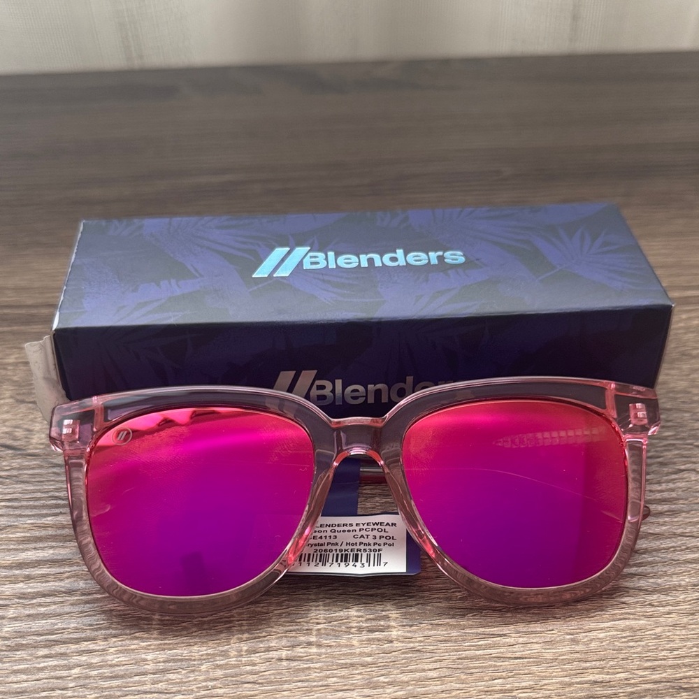 Blenders Neon Queen Sunglasses
